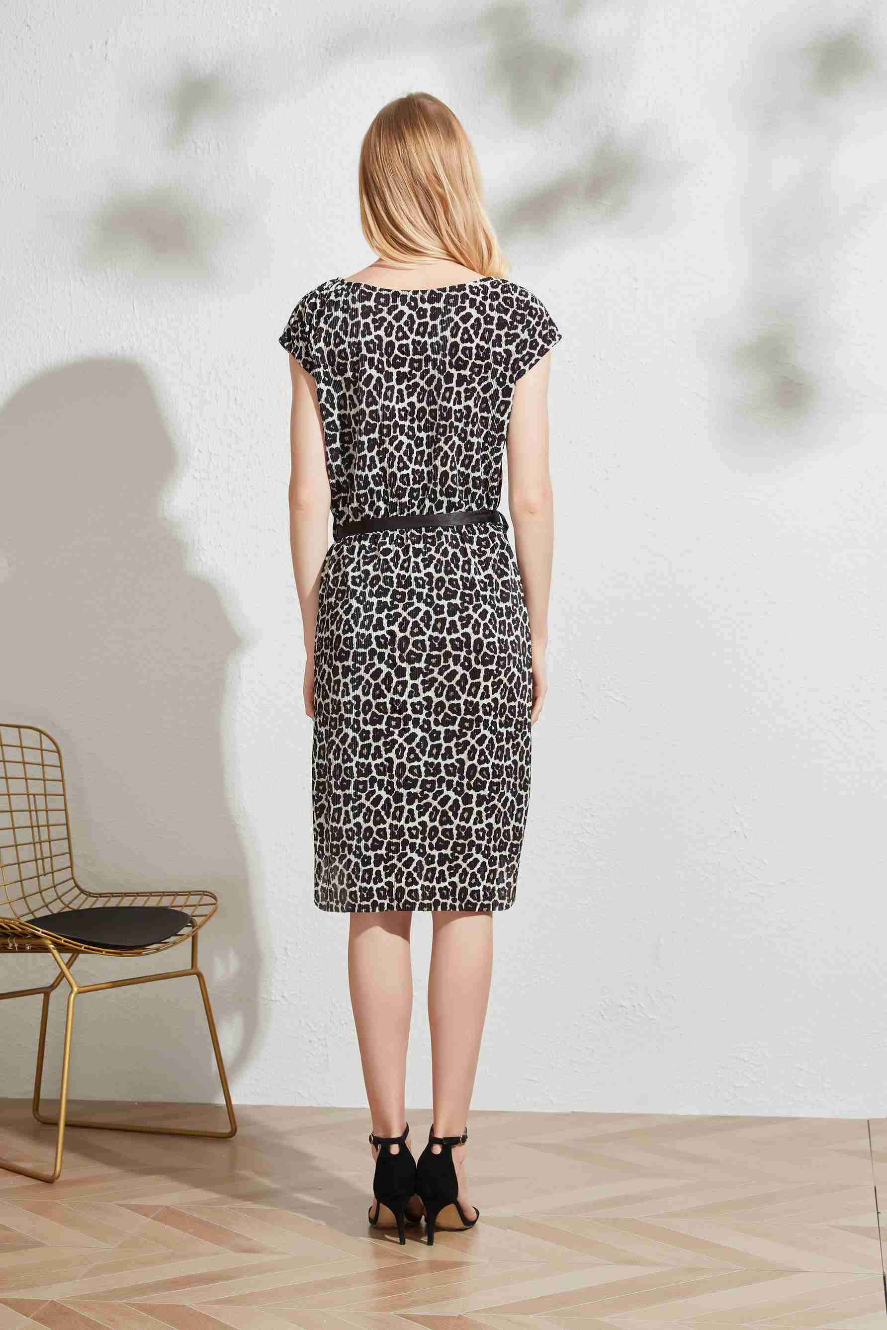 Sexy Fashion Design Women's V-neck Short Sleeve Leopard Dress