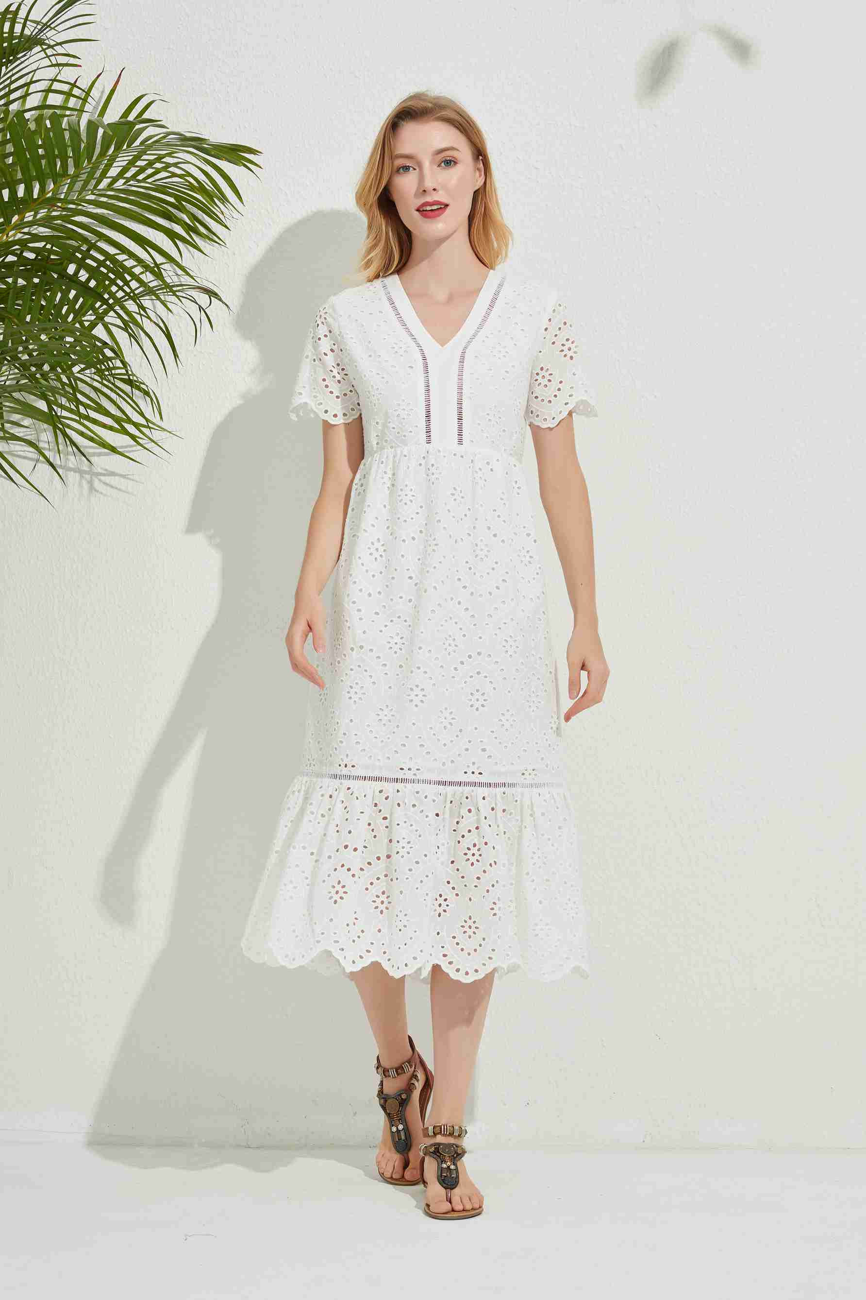 Women's white lace large V-neck hollow splicing Short Sleeve Dress